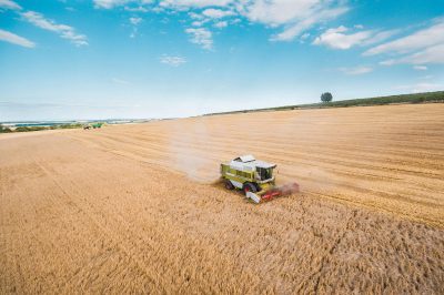 combine-harvester-harvesting-wheat-crops_free_stock_photos_picjumbo_VH_0126-2210x1473-1.jpg